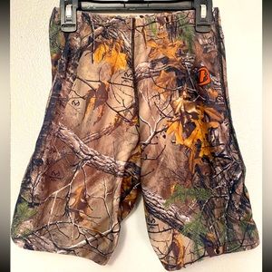 Realtree camo mesh shorts youth size small